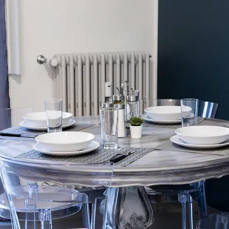 Appartamento Central Station 13min - 2 Bedrooms, 2 Bathrooms, Metro